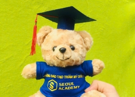 Cuahanggaubong.com sản xuất 200 gấu bông quà tặng in logo trường đào tạo thẩm mỹ quốc tế Seo